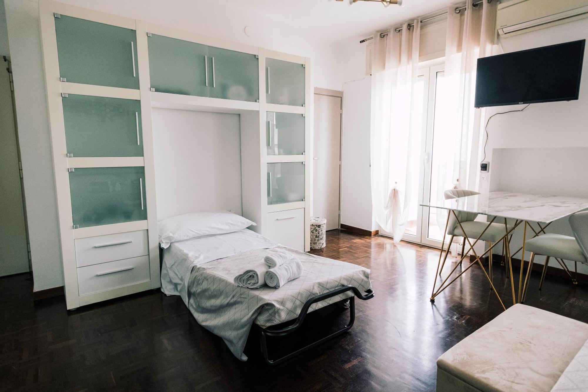 Bari Central Suite - Central Apartment With Sea View - Bari Exterior photo