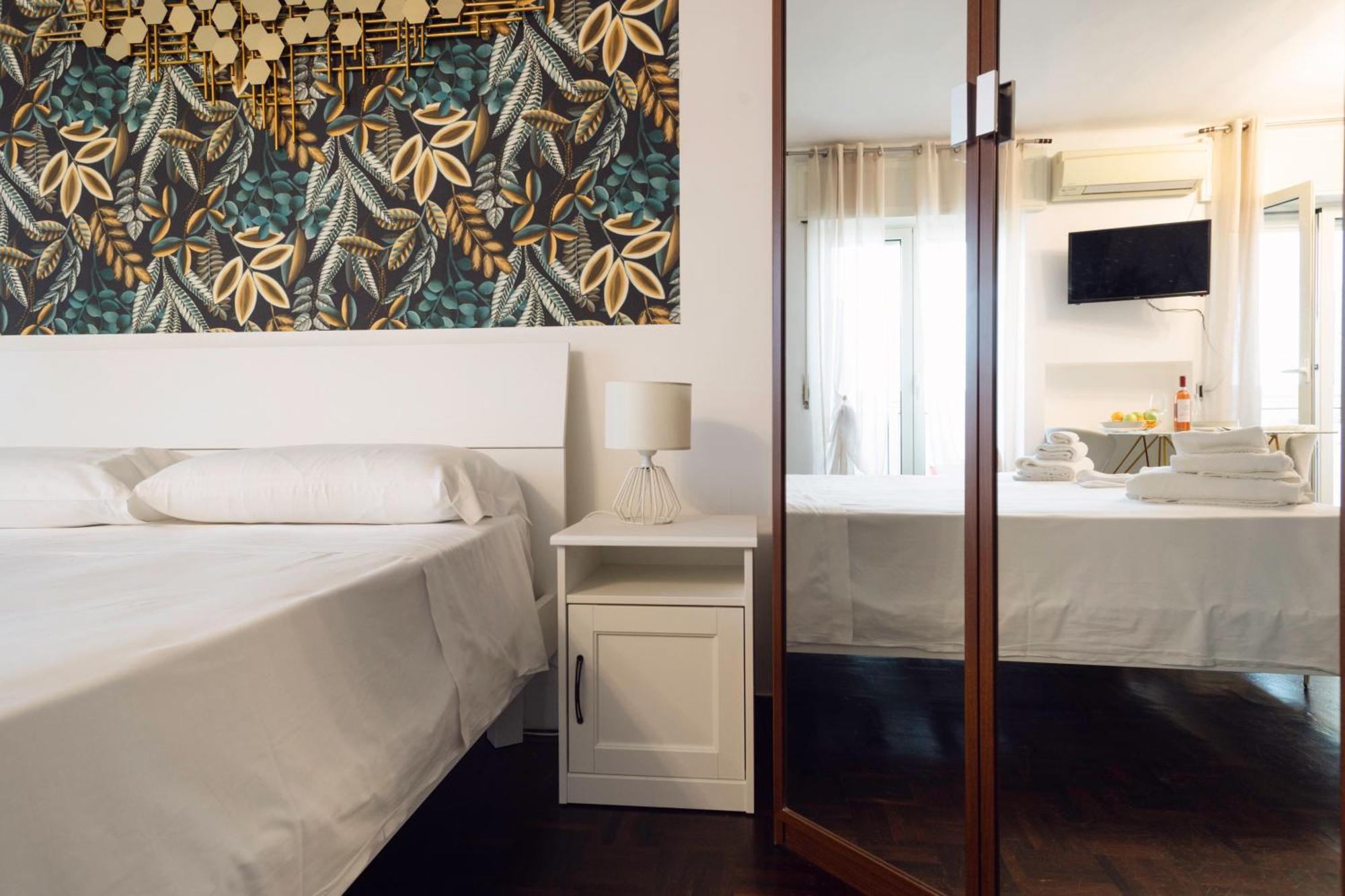 Bari Central Suite - Central Apartment With Sea View - Bari Exterior photo